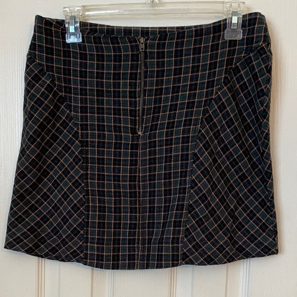 Trendy Urban Outfitters Checkered Mini Skirt, Electric Granpa Style - Picture 4 of 4